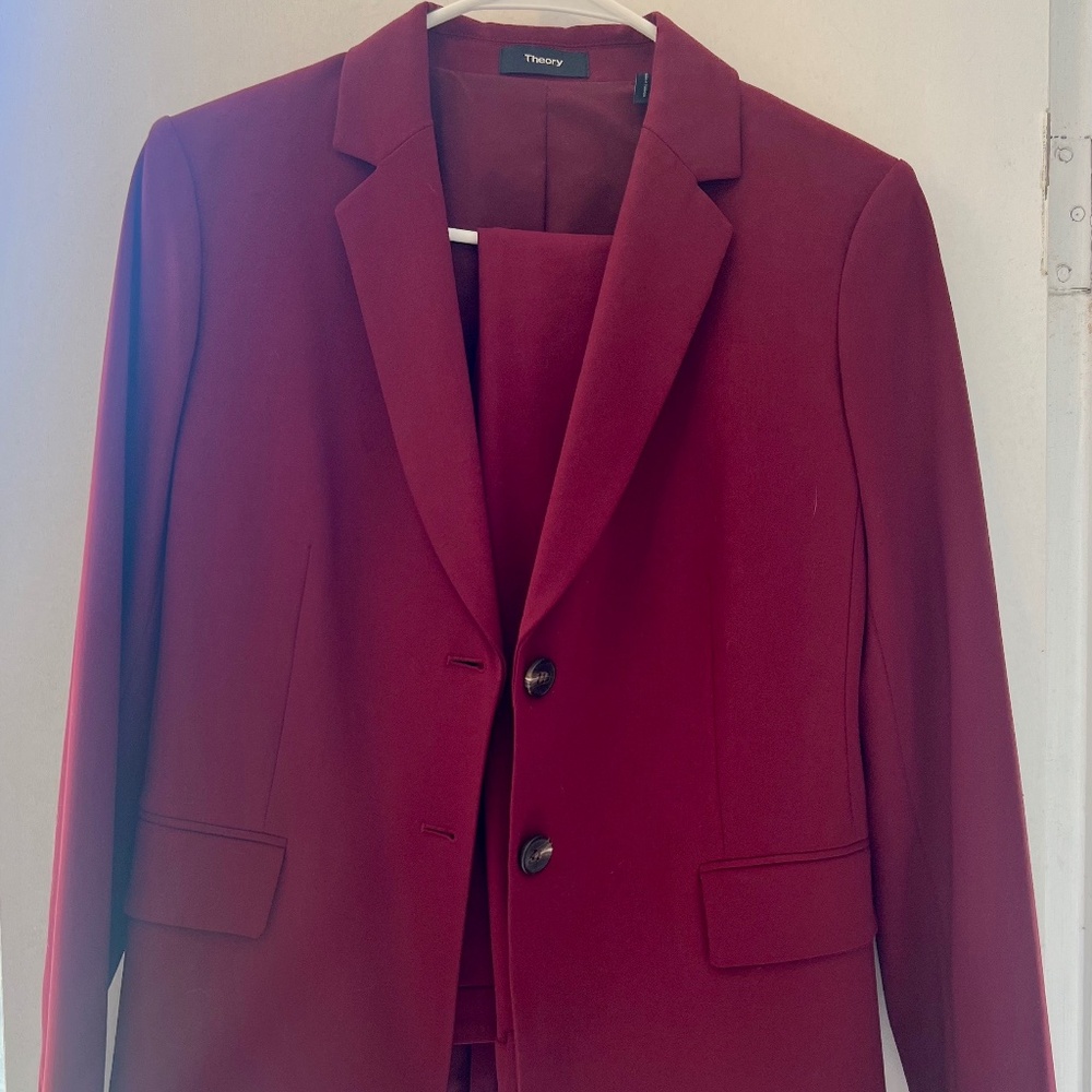 Theory Women's Suit in Burgundy, Blazer Size 6, Pants Size 4